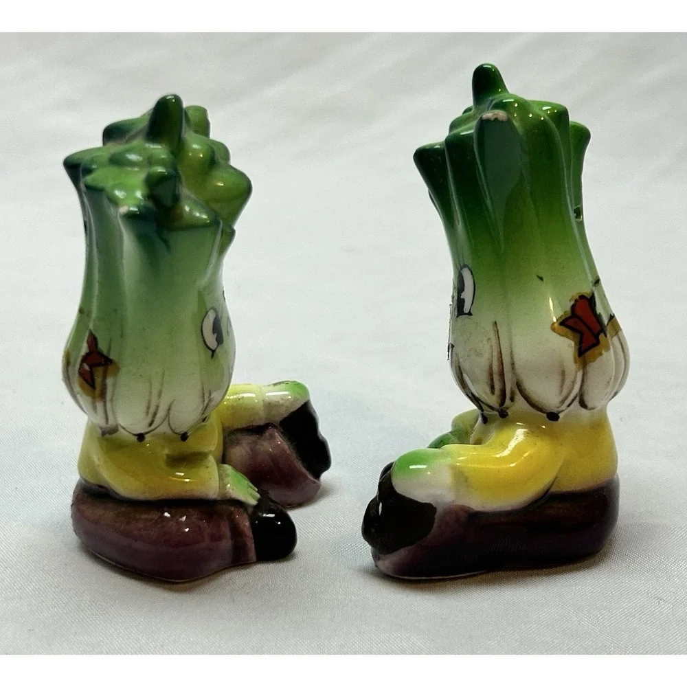 Vintage Salt & Pepper Shaker Ucagco Anthropomorphic Happy Celery Stalk Heads